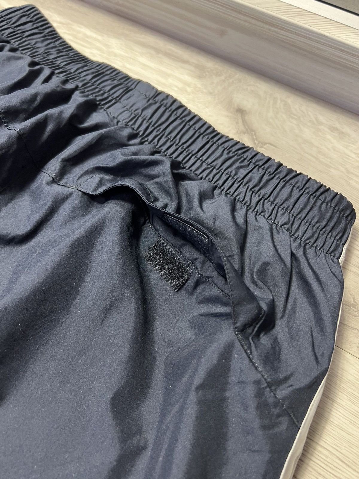 Nike Vintage Nike Nylon Track Pants Drill Joggers (Sweatpants) Size US 30 / EU 46 - 11 Thumbnail