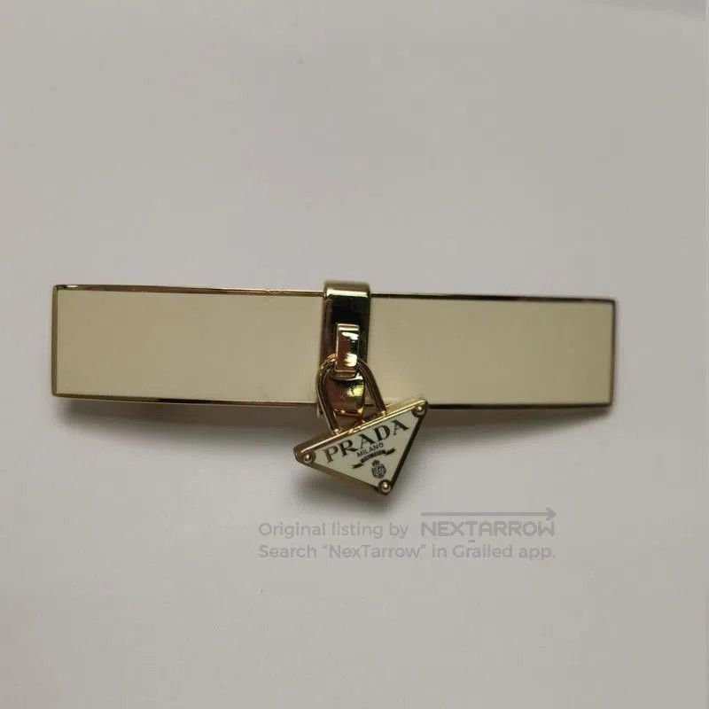 Prada Prada Triangle Logo Hair Clip Gold. Size ONE SIZE - 4 Thumbnail