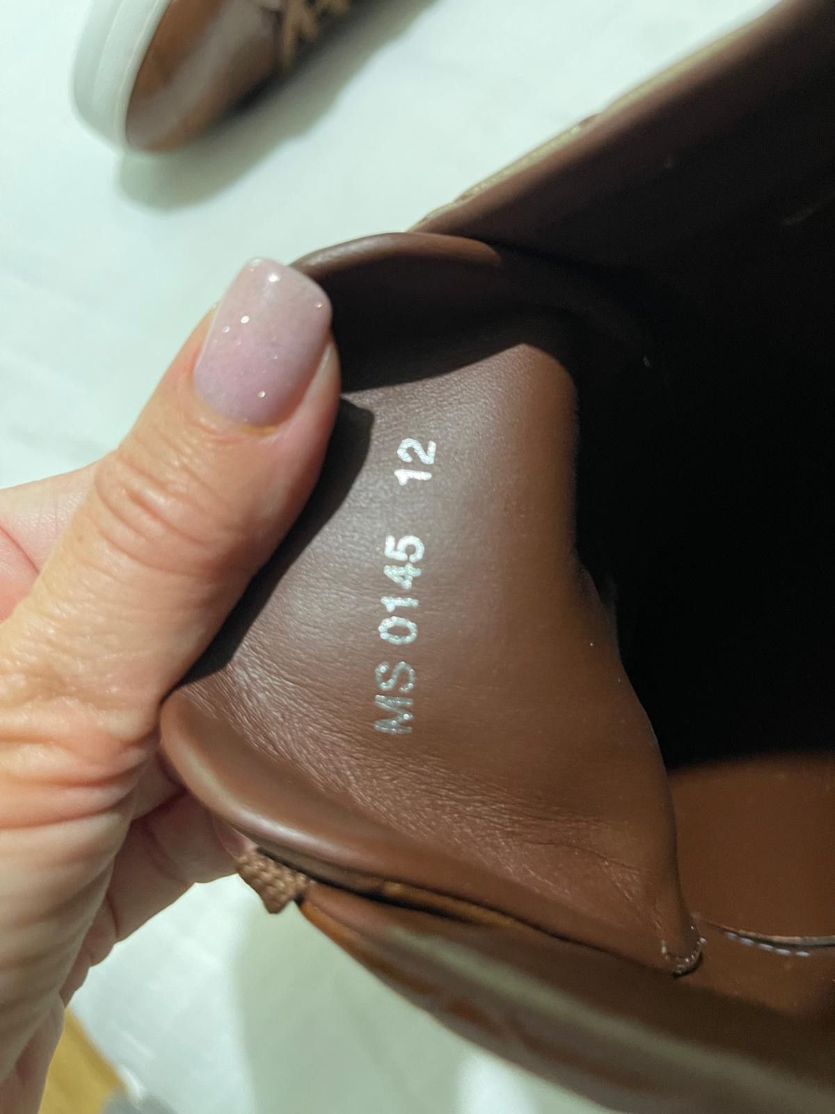 Louis Vuitton LV leather sneakers in very good condition size 12 Size US 12 / EU 45 - 5 Thumbnail