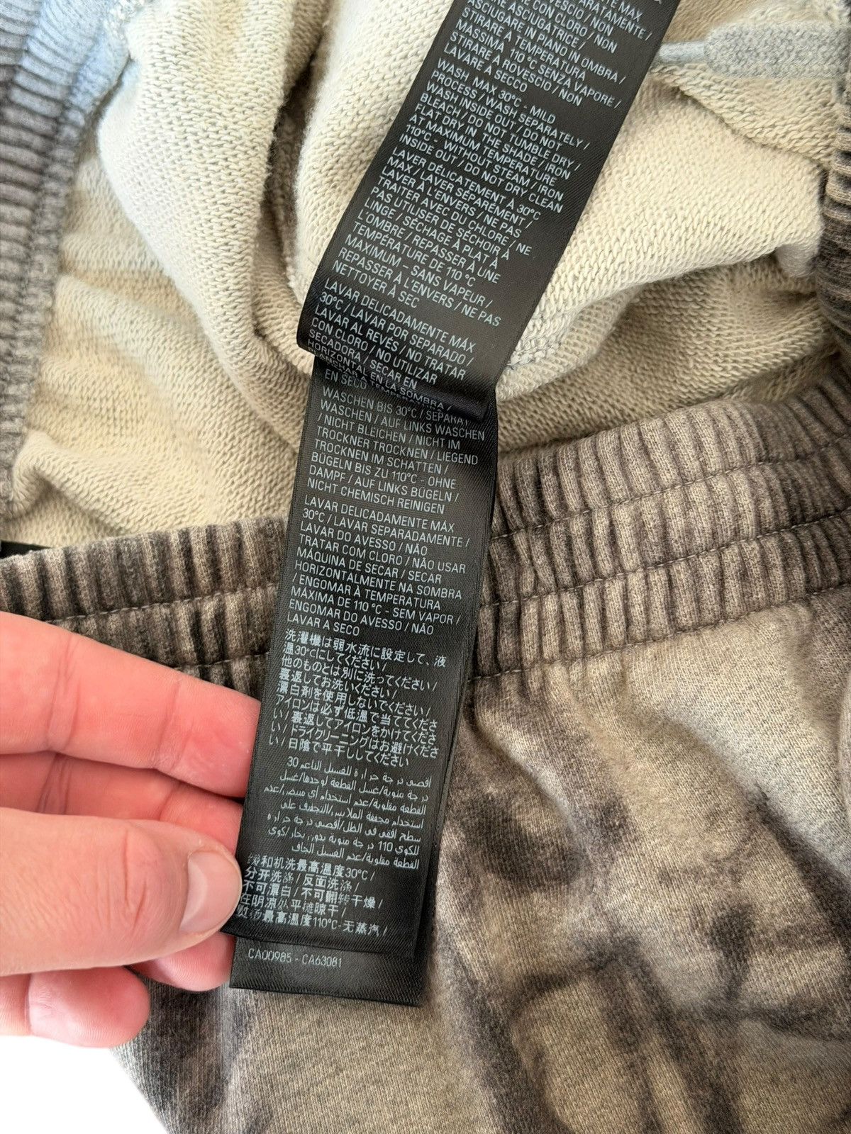 Balenciaga BALENCIAGA SS23 MUD SHOW GRAFFITI SKATER BAGGY SWEATPANTS Size US 32 / EU 48 - 16 Thumbnail