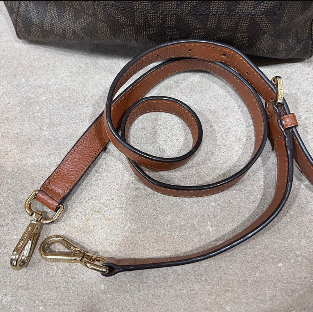 Michael Kors Michael Kors Hamilton Signature Satchel – Brown/Black Leathe Size ONE SIZE - 4 Thumbnail