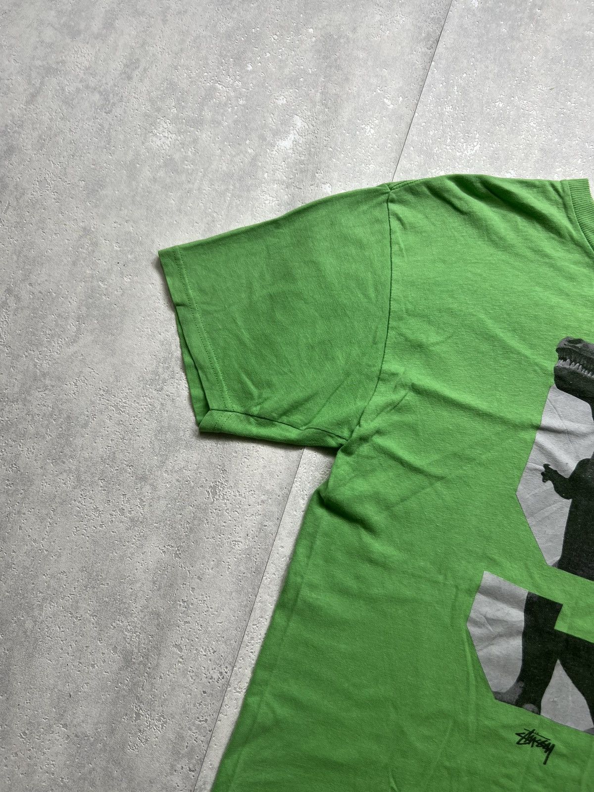Stussy 00’s STUSSY DINO NEON GREEN T-REX RARE TEE Y2K VINTAGE Size US M / EU 48-50 / 2 - 3 Thumbnail