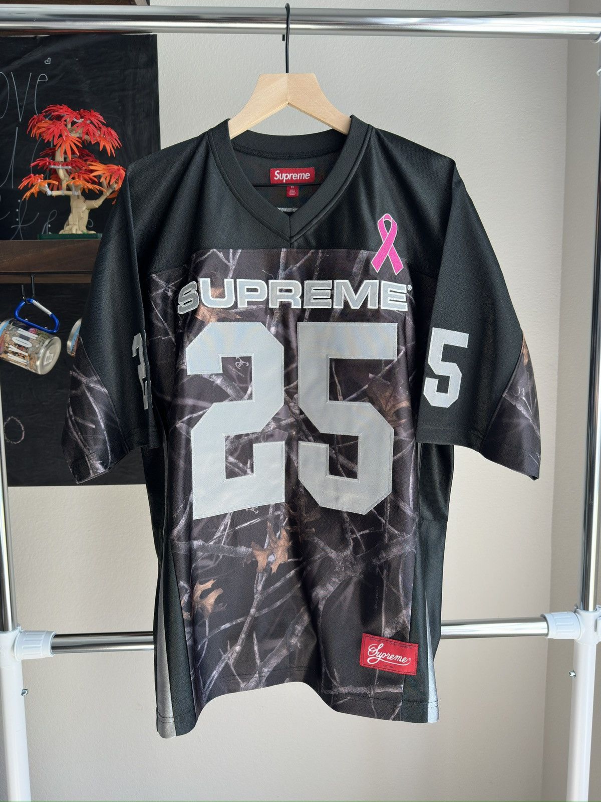 Supreme Breast Cancer Awareness Football Jersey Black Size US M / EU 48-50 / 2 - 1 Thumbnail
