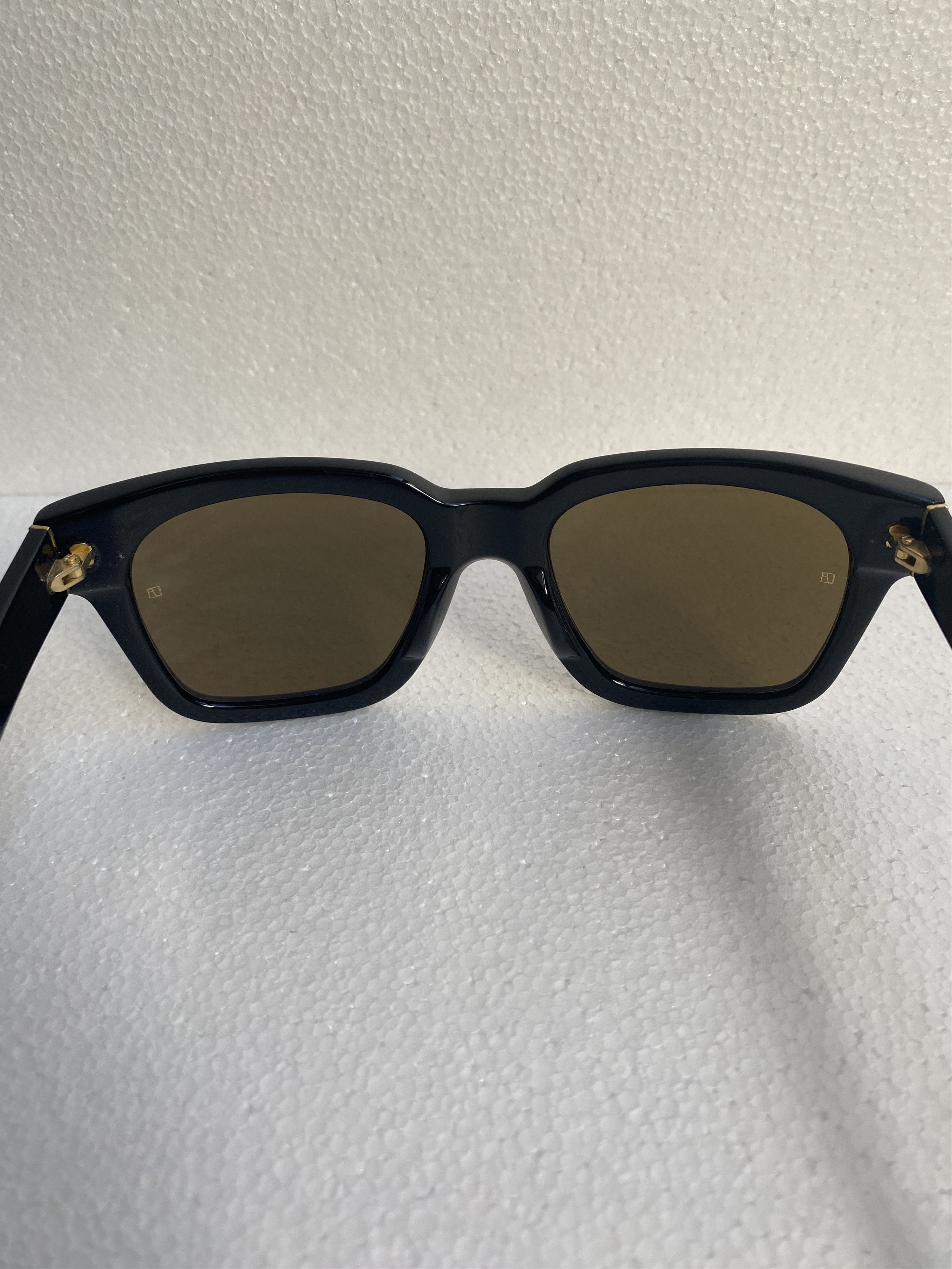 Linda Farrow Linda Farrow Max Sunglasses in Black Unisex Size ONE SIZE - 8 Thumbnail