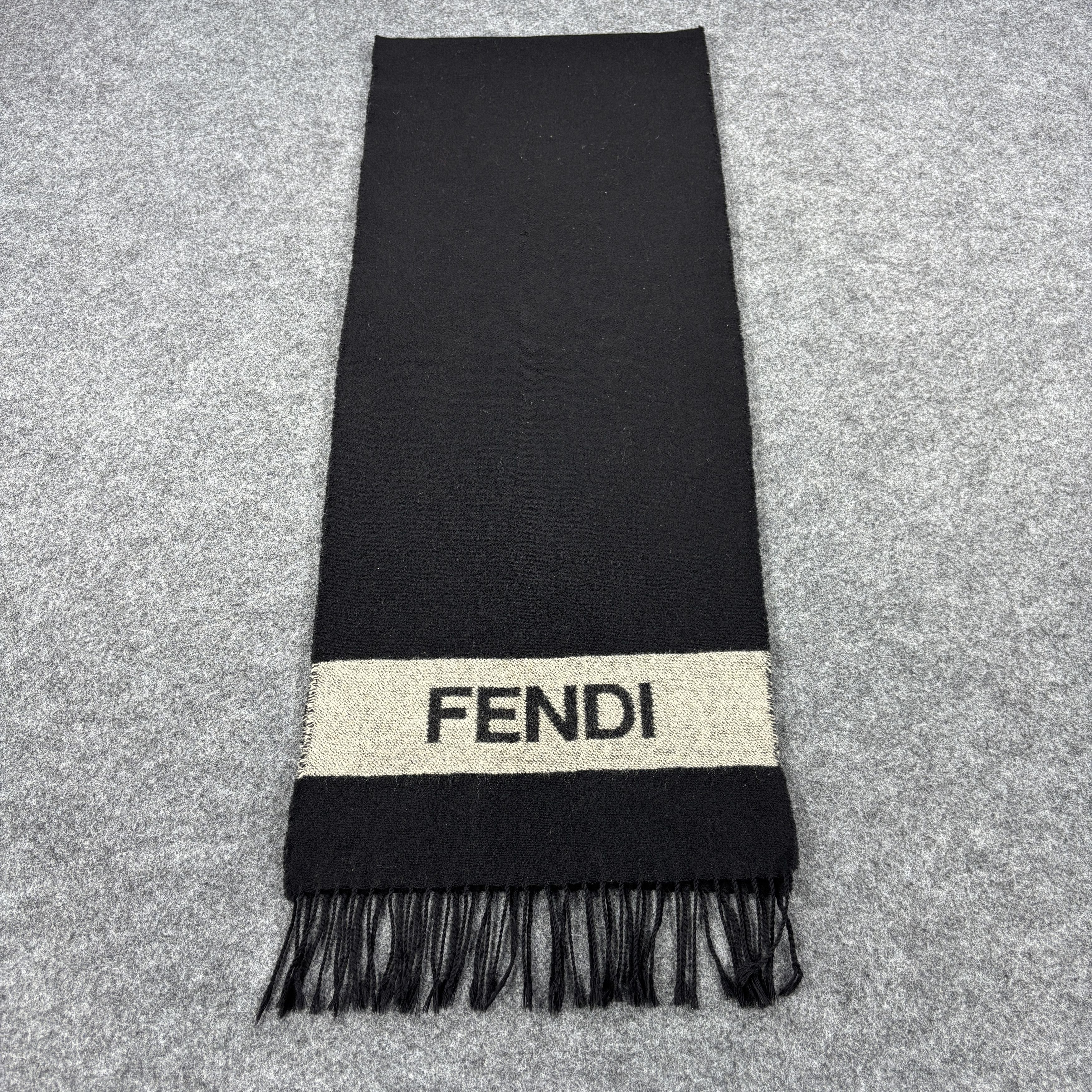 Fendi × Vintage GF10717 Fendi Scarf Neck Wear Muffler Nova Check Size ONE SIZE - 3 Thumbnail