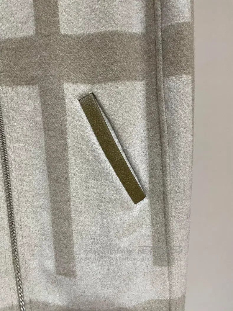 Hermes Hermes Light Gray Cashmere Overcoat Vest, Patched Leather Size XS / US 0-2 / IT 36-38 - 2 Thumbnail
