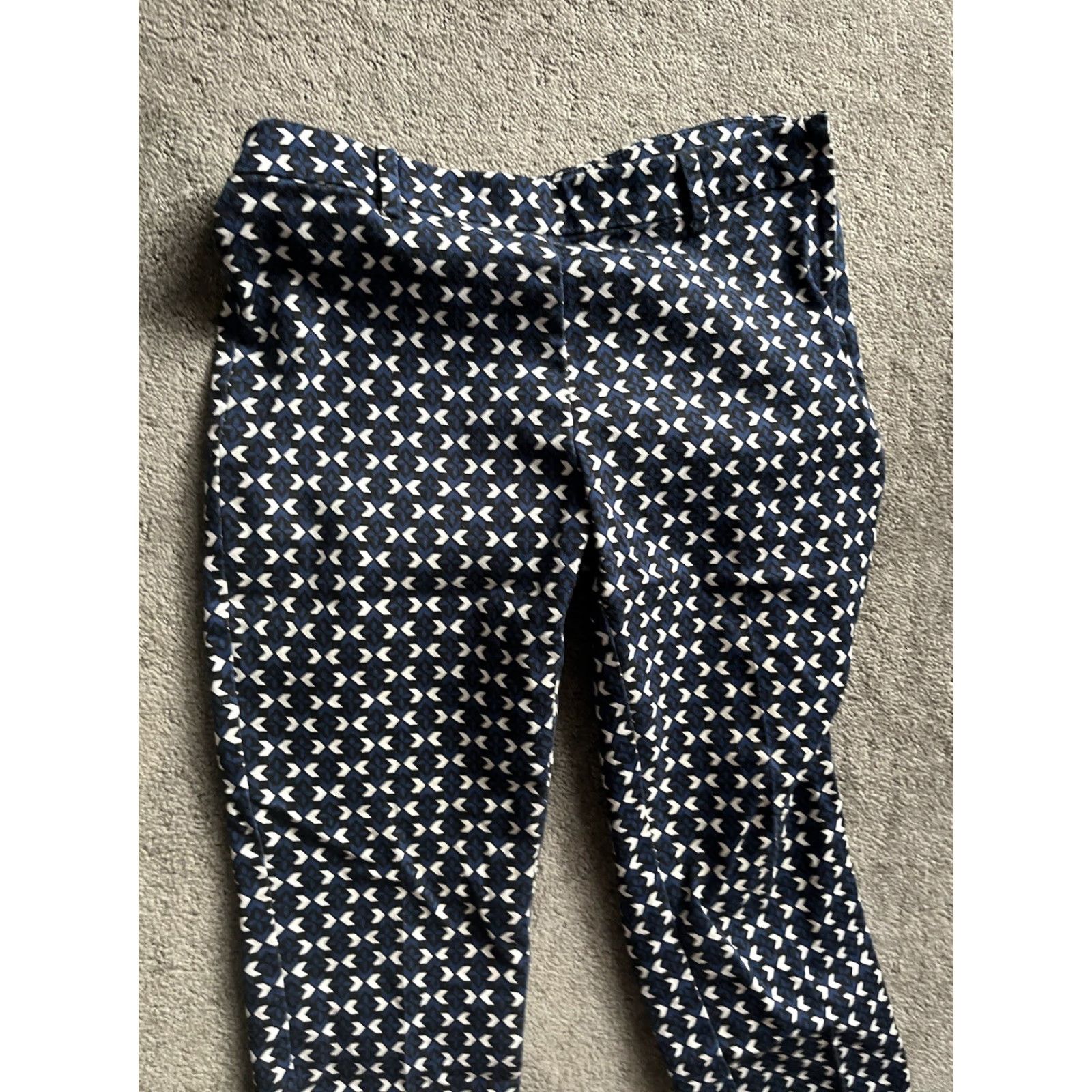 H&M H&M Women's Blue Graphic Pants Size 8 Regular Dress Pants Women Blue 8 Size 30" / US 8 / IT 44 - 2 Thumbnail