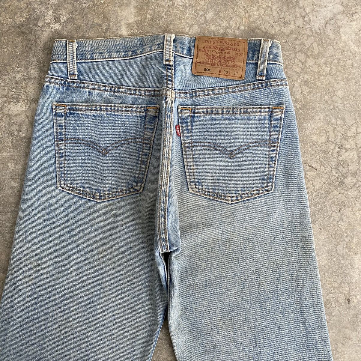 Levi's Vintage 1994 Levis 501 Light Blue Denim Jeans Size US 27 - 19 Thumbnail