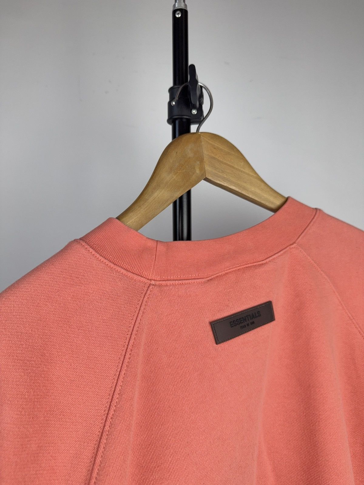Essentials Luxury Fear Of God Essentials Logo Crewneck Sweatshirt XL Size US XL / EU 56 / 4 - 17 Thumbnail