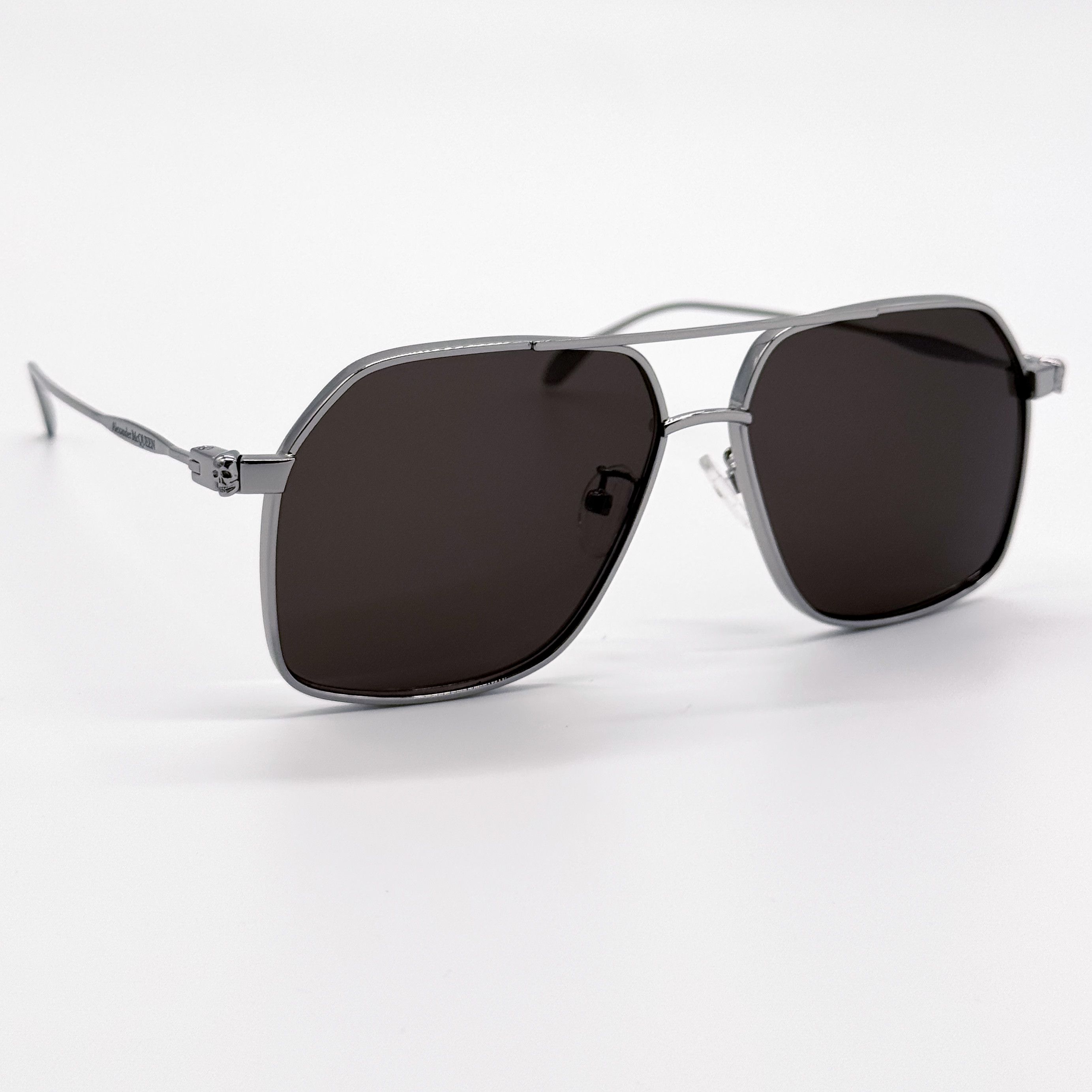 Alexander McQueen NEW ALEXANDER MCQUEEN AM0372S 001 PILOT SILVER SUNGLASSES Size ONE SIZE - 5 Thumbnail