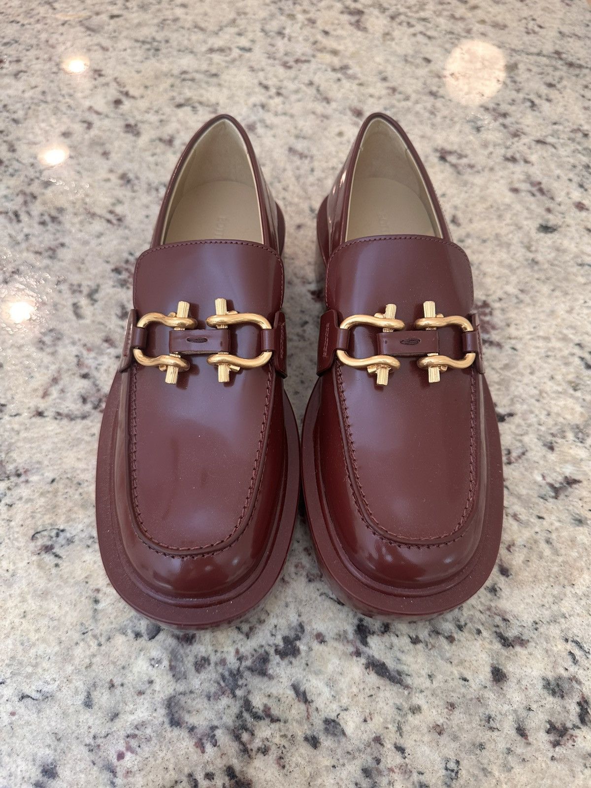 Bottega Veneta Bottega Veneta BRAND NEW UNUSED Maroon Loafers w Gold Buckle Size US 9 / IT 39 - 2 Thumbnail