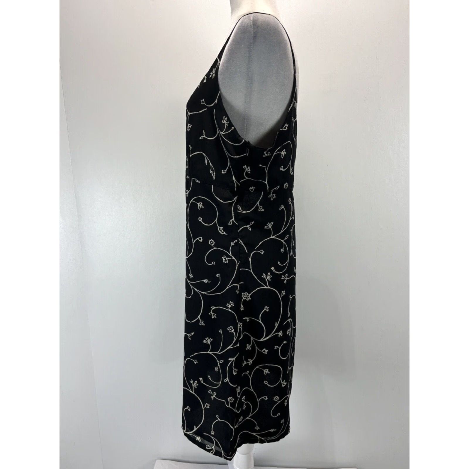 Old Navy Vintage Old Navy Y2K Dress Sz 12 Black Slip Mini Sleeveless Grunge Milkmaid Bust Victorian? Size XL / US 12-14 / IT 48-50 - 2 Thumbnail