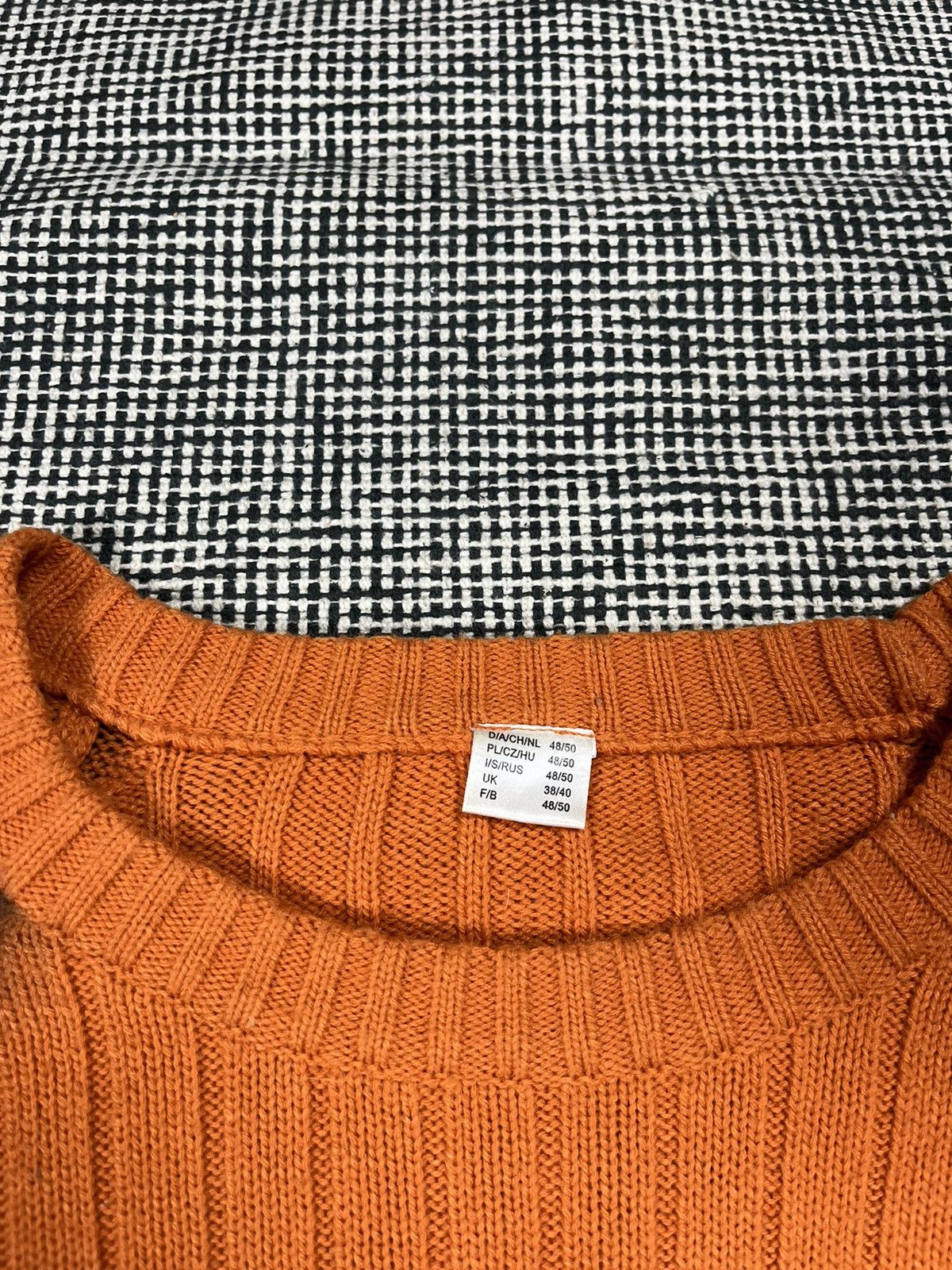 Japanese Brand × Vintage Vintage y2k ribbed tribal paint orange sweater harajuku Size US M / EU 48-50 / 2 - 4 Thumbnail