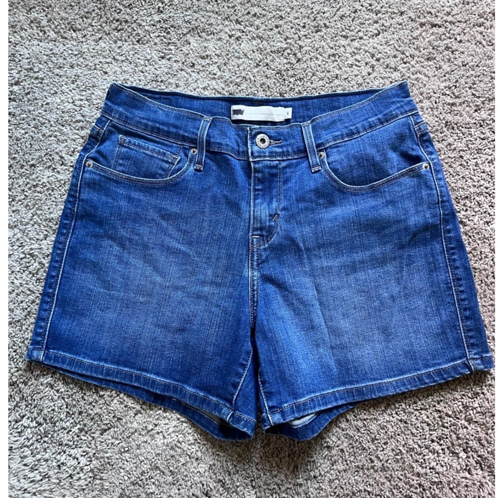 Levi's Levis Womens Medium Wash Denim Shorts Size 4 Mid Rise Size 27" / US 4 / IT 40 - 2 Thumbnail