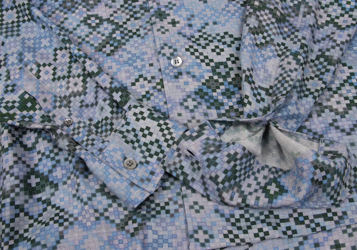 Emporio Armani Mosaic Print Rayon Shirt in Light Blue and Dark Green Size US XS / EU 42 / 0 - 6 Thumbnail