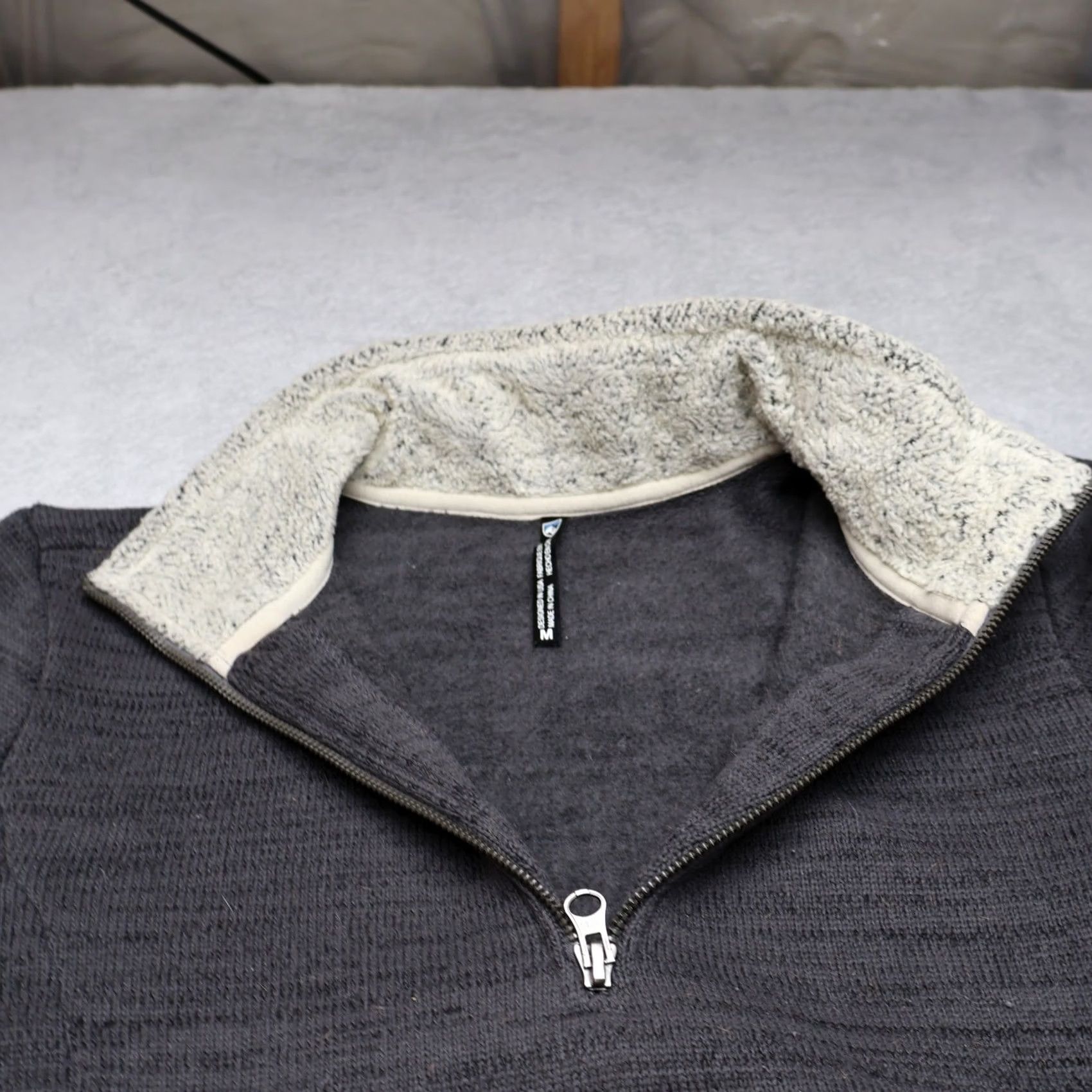 Vintage Kuhl Sweater Womens Medium Gray Alska 1/4 Zip Knit Faux Shearling Trim Pullover Size M / US 6-8 / IT 42-44 - 4 Thumbnail