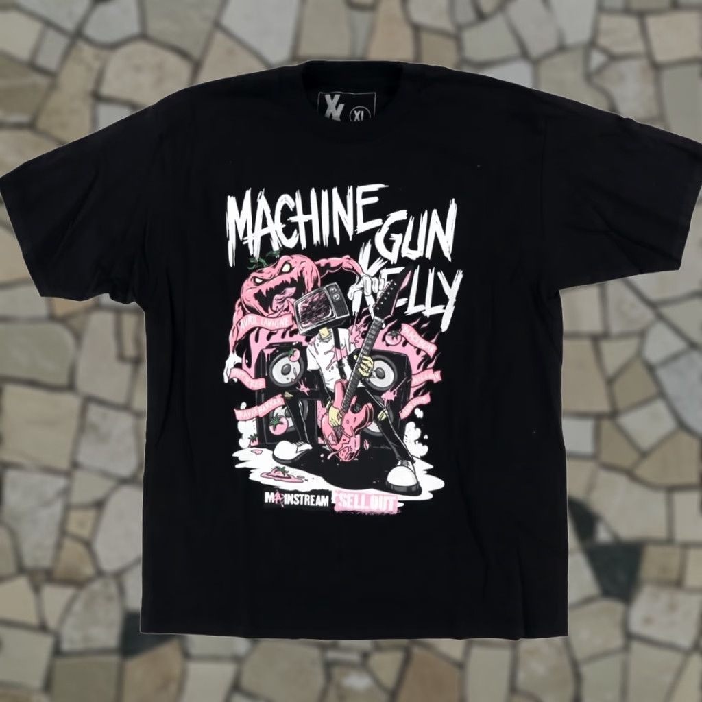 Vintage Machine Gun Kelly Mainstream Tour 2022 Solid T-Shirt Black Men's XL Shirt Size US XL / EU 56 / 4 - 1 Thumbnail