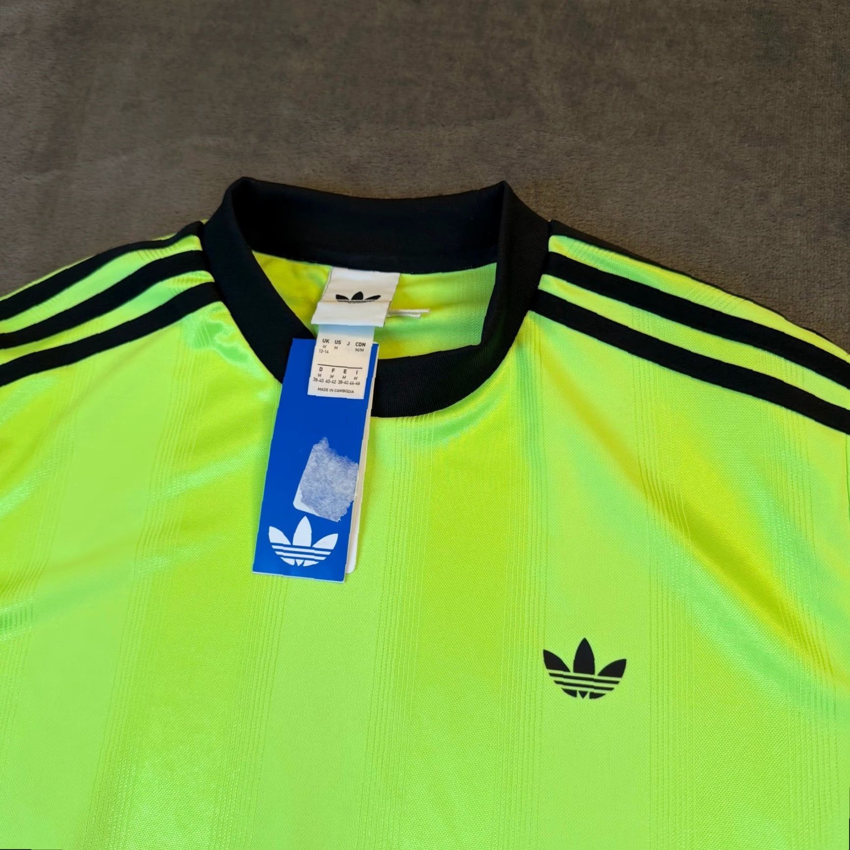 Adidas Adidas Signal Green Jacquard Tee Shirt Originals Womens Medium NWT Size M / US 6-8 / IT 42-44 - 2 Thumbnail