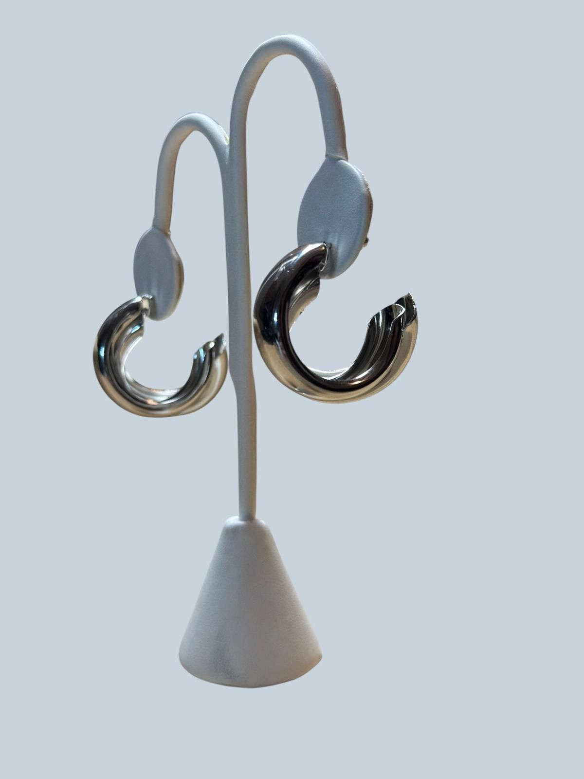 The Unbranded Brand Elegant Silver-Tone Chunky Hoop Earrings Size ONE SIZE - 2 Thumbnail