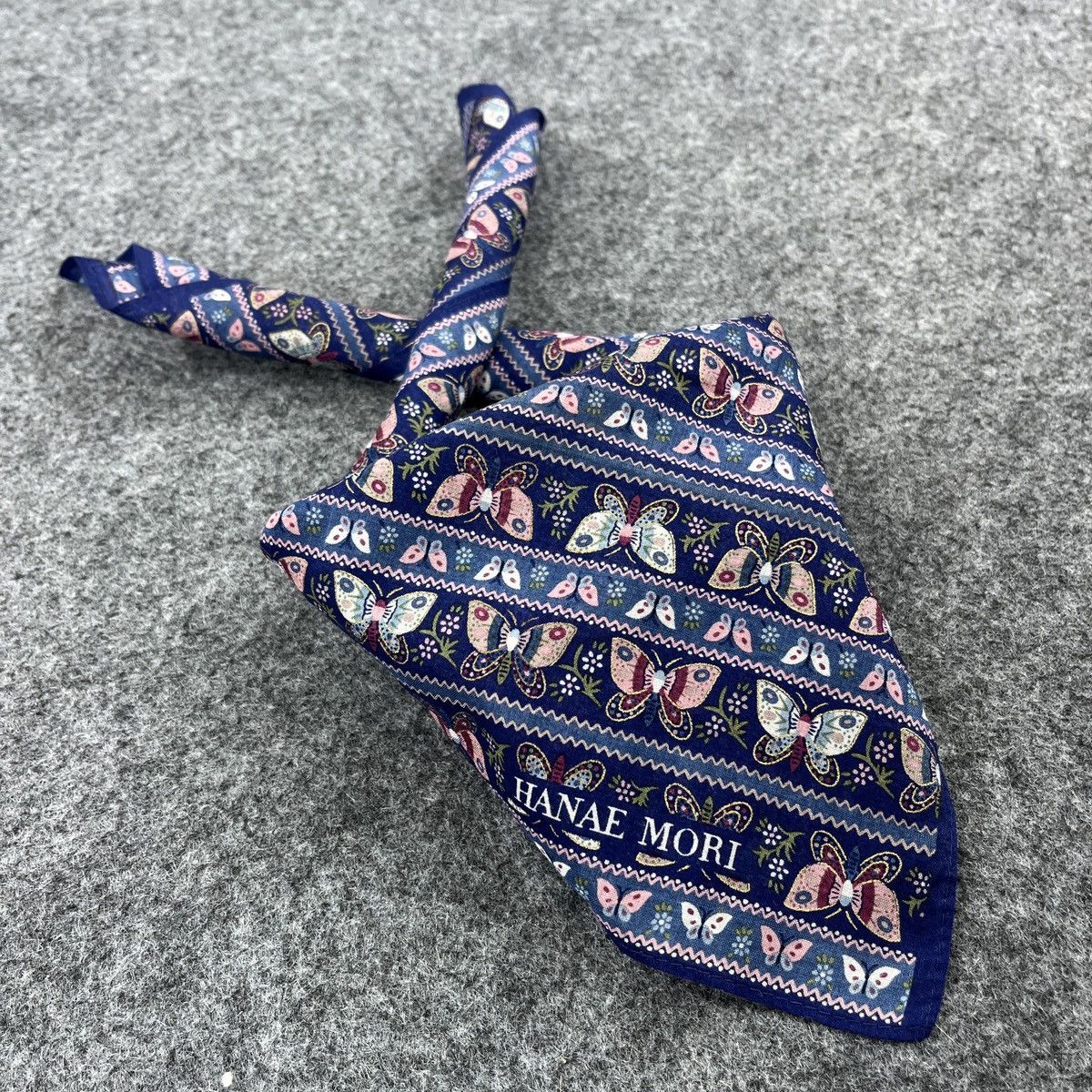 Hanae Mori × Japanese Brand Hanae Mori Bandana / Handkerchief / Neckerchief B544 Size ONE SIZE - 7 Thumbnail