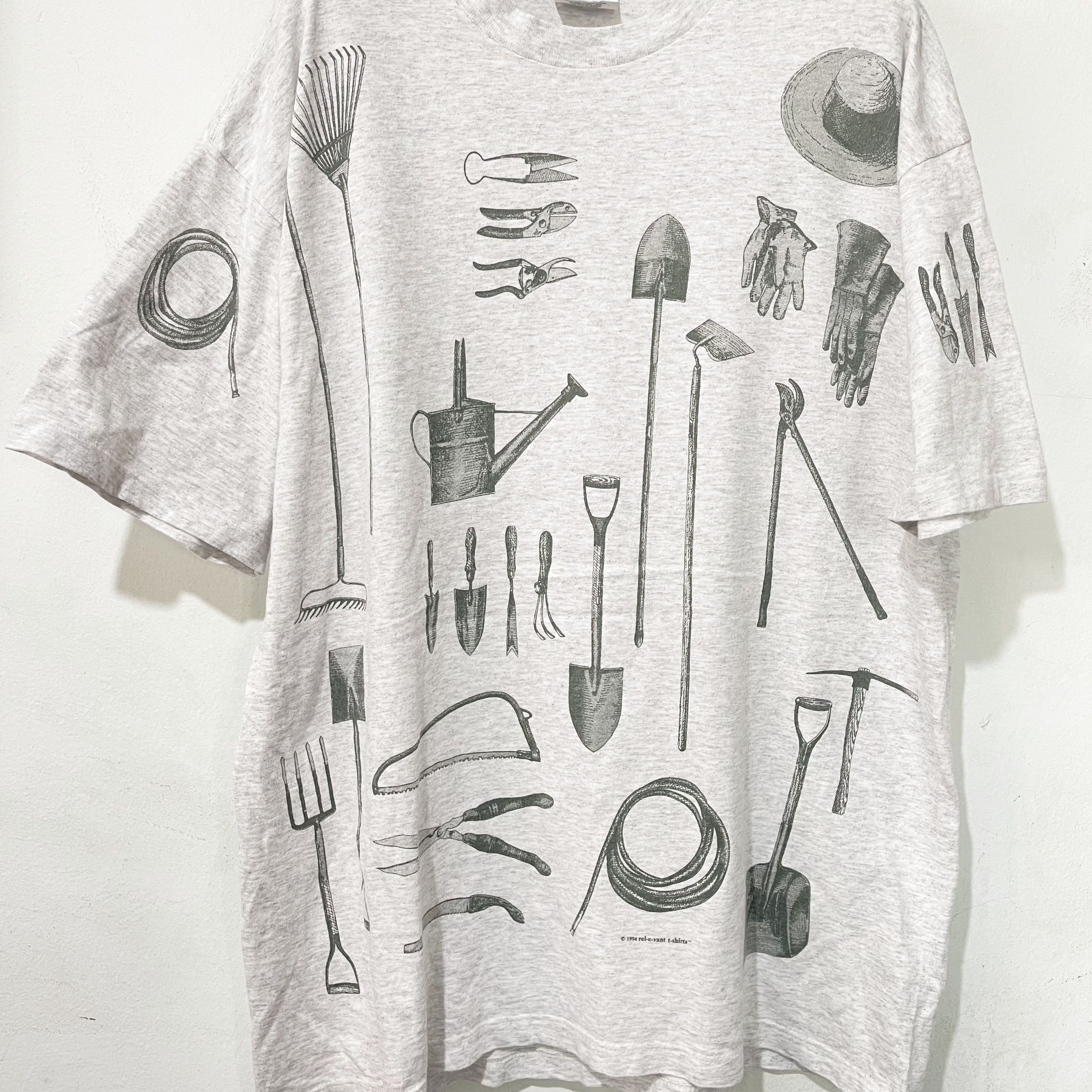 Vintage Vintage 90s Gardening Tools T-Shirt Size US XL / EU 56 / 4 - 2 Thumbnail