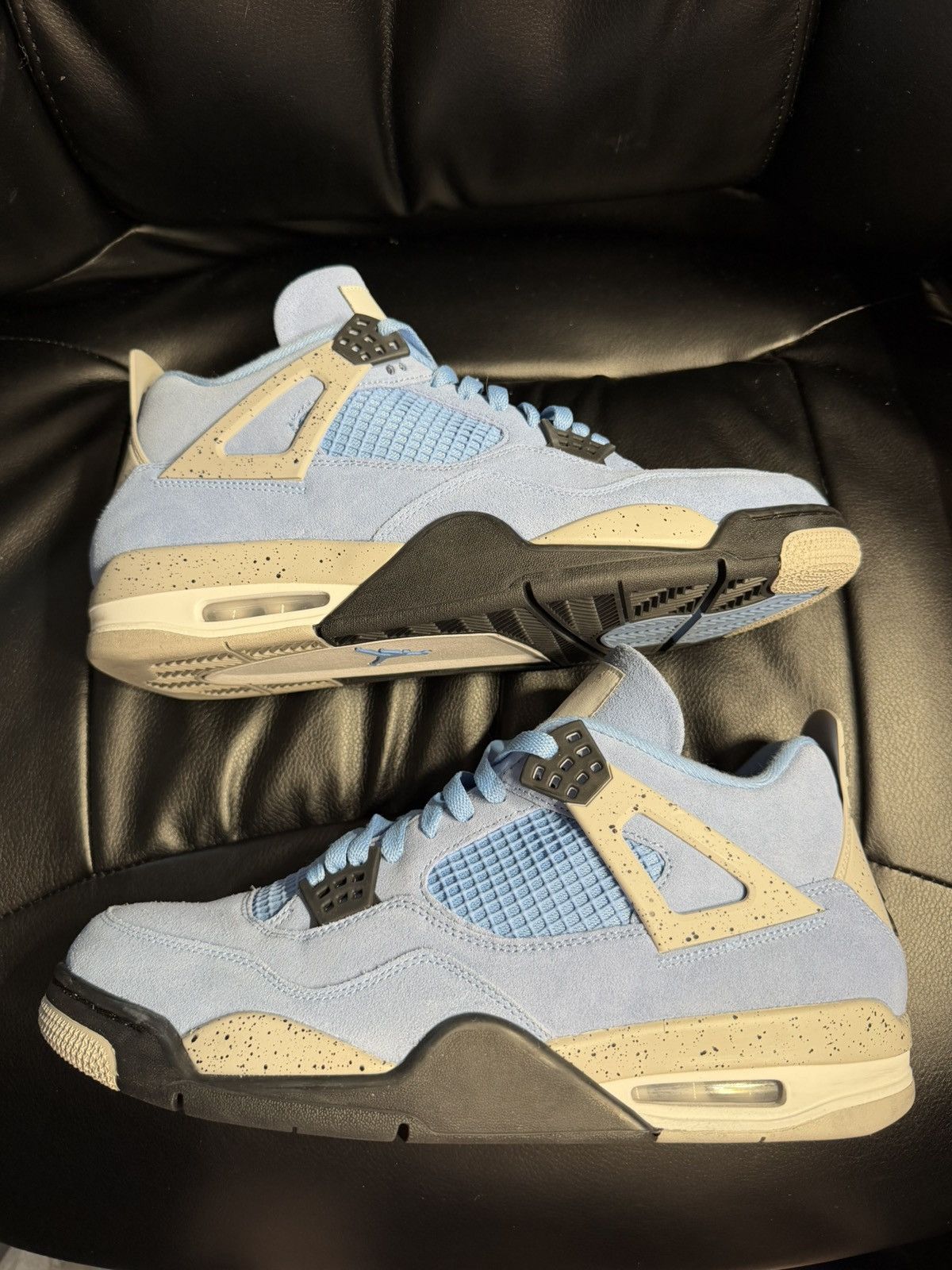 Jordan Brand Size 13 - Jordan 4 Retro Mid University Blue UNC Nike Air Size US 13 / EU 46 - 3 Thumbnail