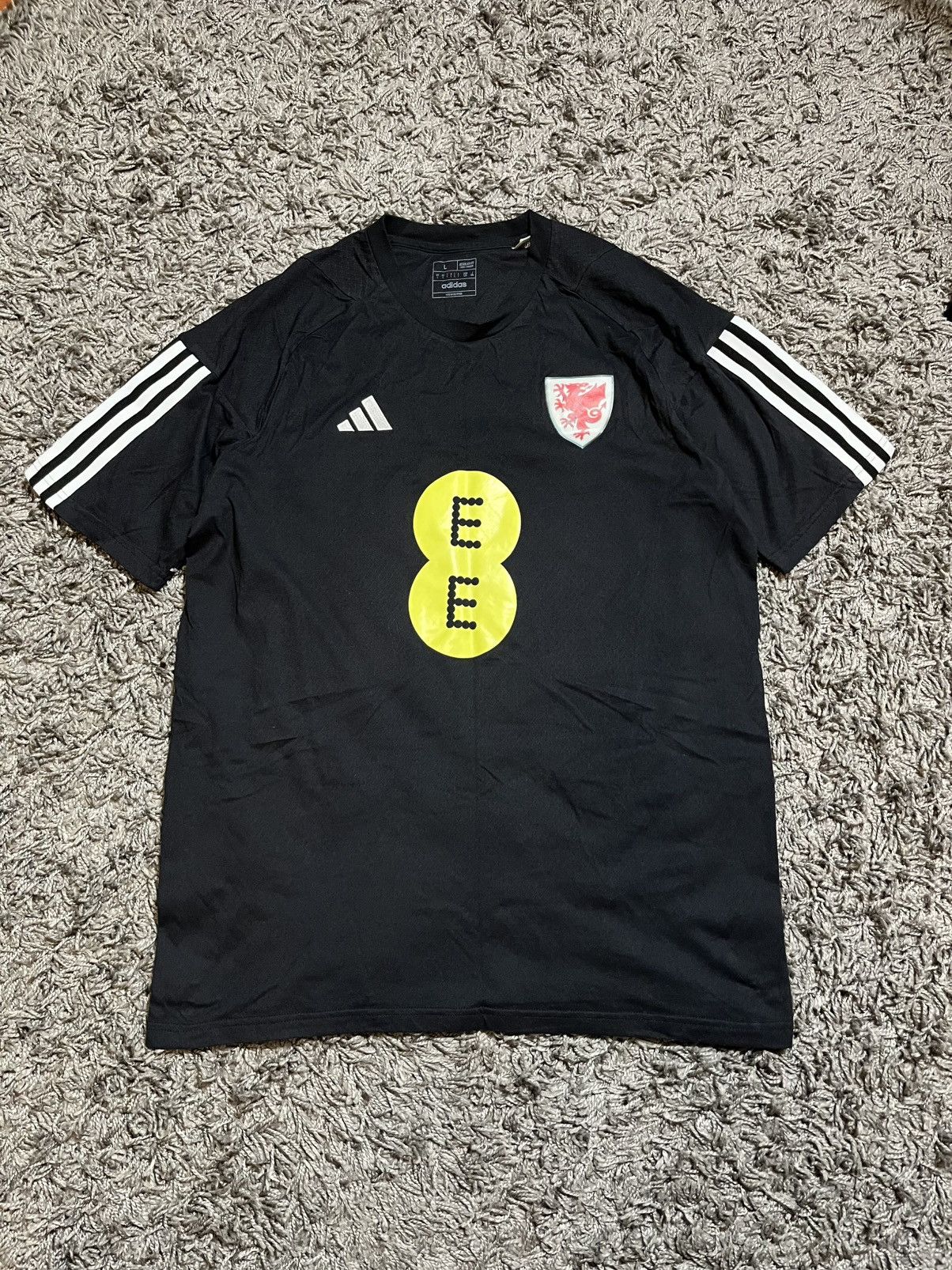 Adidas ADIDAS WALES FOOTBALL NATIONAL TEAM 2022 SOCCER JERSEY Size US L / EU 52-54 / 3 - 1 Thumbnail
