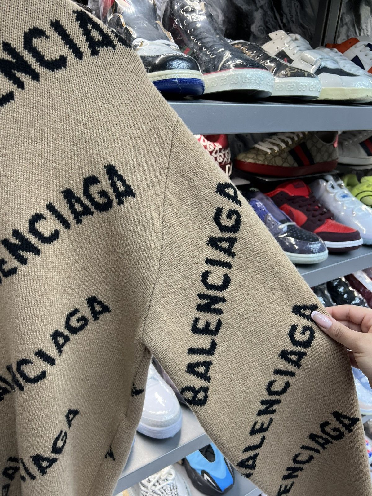 Balenciaga Balenciaga Logo Crewneck Size US L / EU 52-54 / 3 - 4 Thumbnail