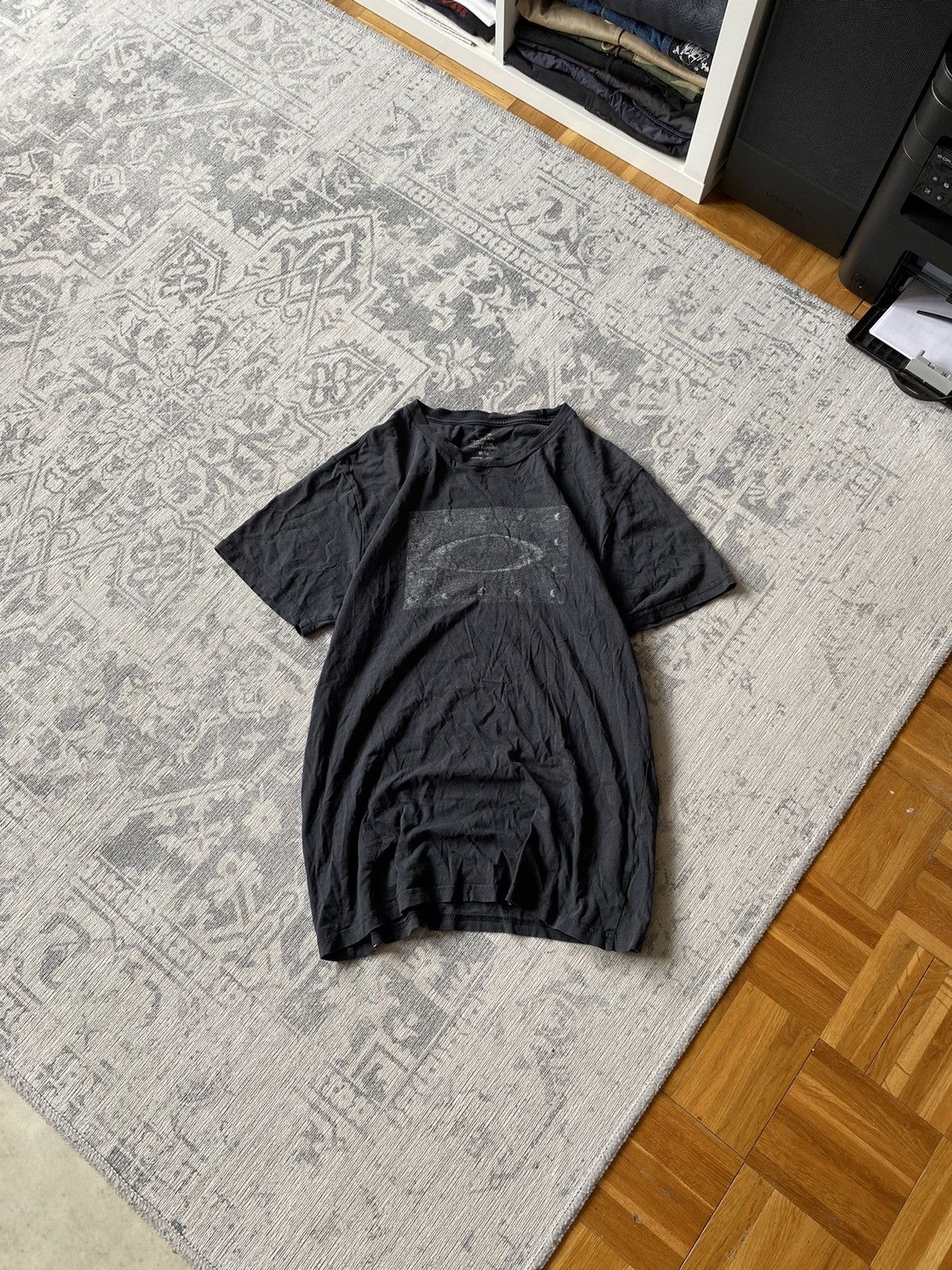 Oakley × Vintage Oakley Vintage T-Shirt Big Logo Outdoor Faded Japanese Hype Size US M / EU 48-50 / 2 - 1 Thumbnail