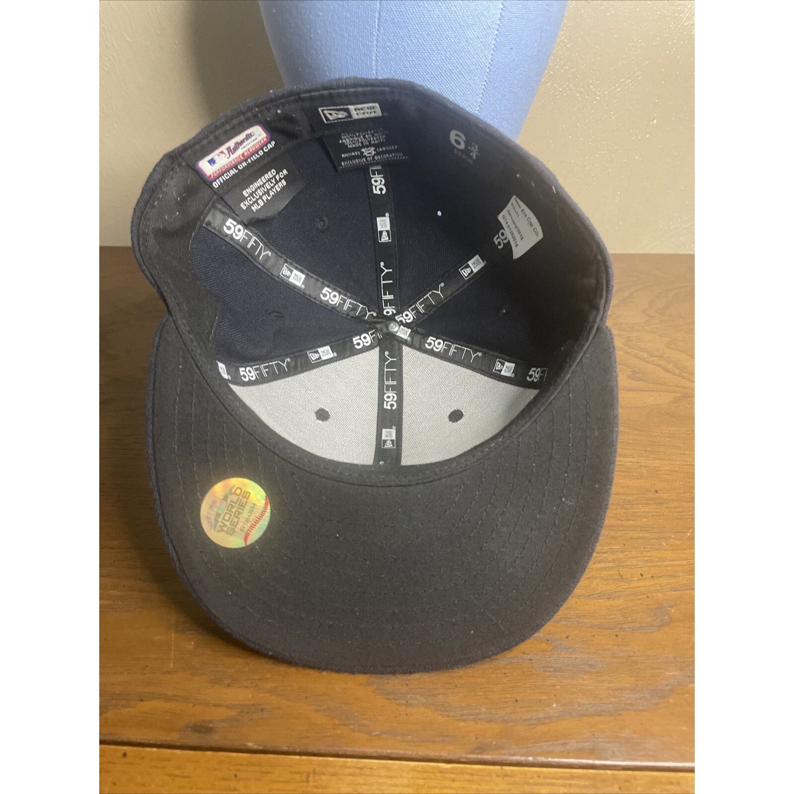 New Era Boston Red Sox NewEra 5950 Hat Fitted WS 2018 6 3/4 EUC Size ONE SIZE - 7 Thumbnail