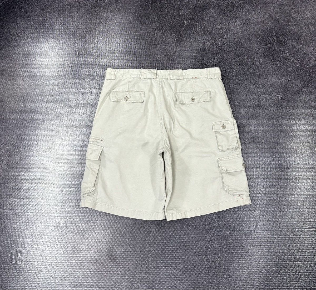 Izod Vintage Izod 2000s Wide Leg Skate Hype Baggy Cargo Shorts Size US 38 / EU 54 - 2 Thumbnail