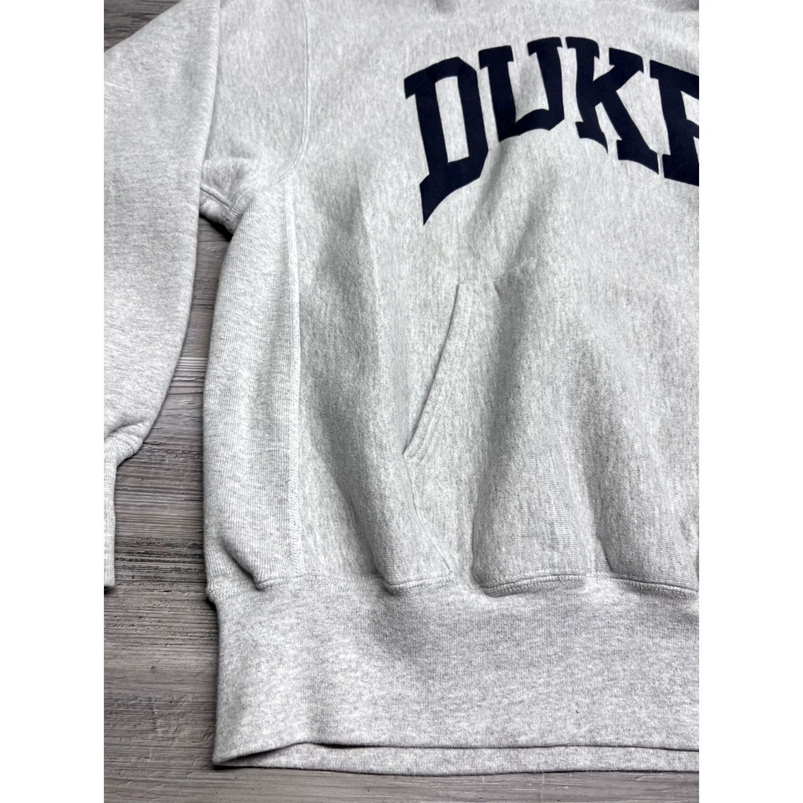 Vintage VINTAGE Duke University Duke Blue Devils Hoodie Reverse Weave Mens Sz L Gray Size US L / EU 52-54 / 3 - 4 Thumbnail