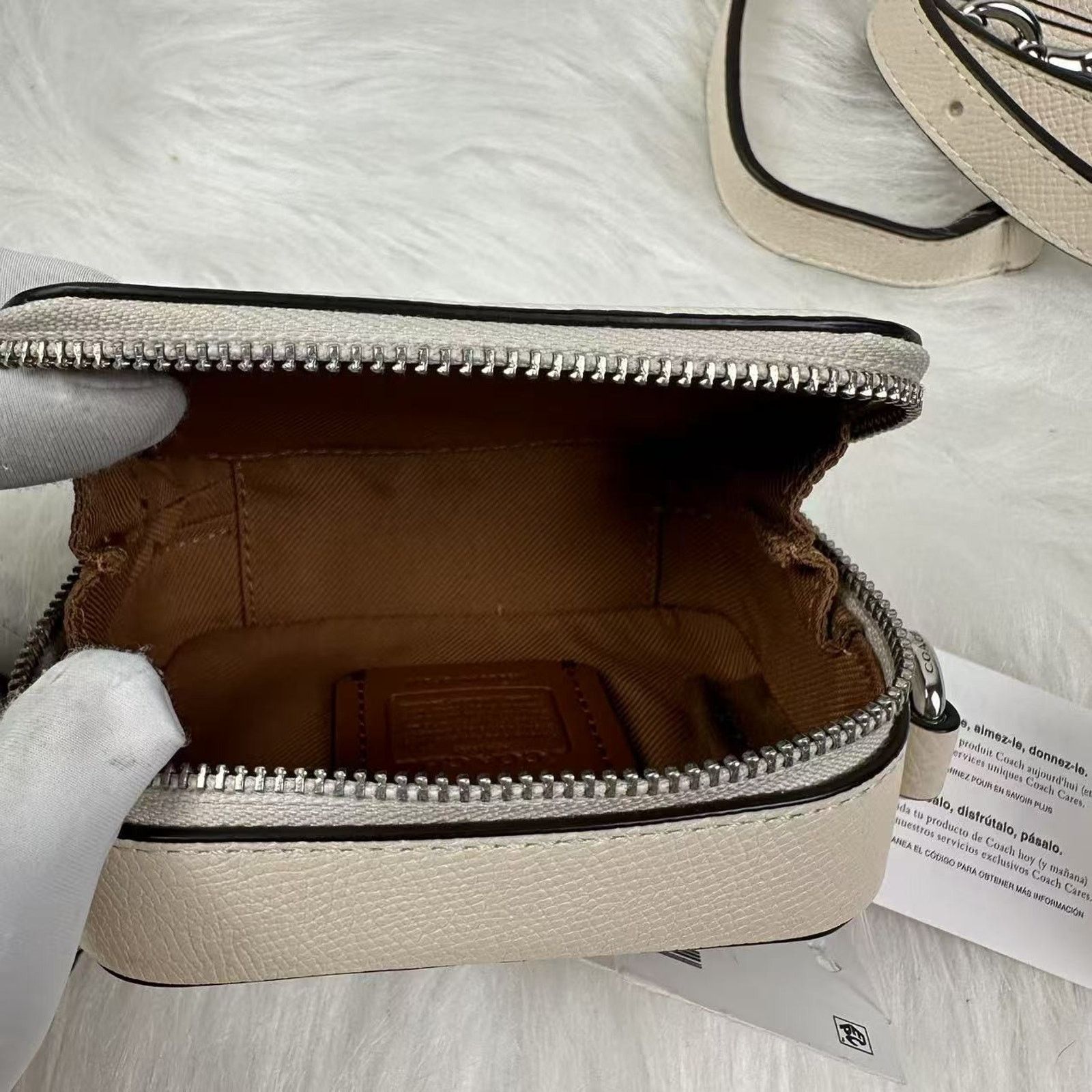 Coach Coach Crossbody Pouch In Crossgrain Leather/Chalk CP271 NWT Size ONE SIZE - 7 Thumbnail