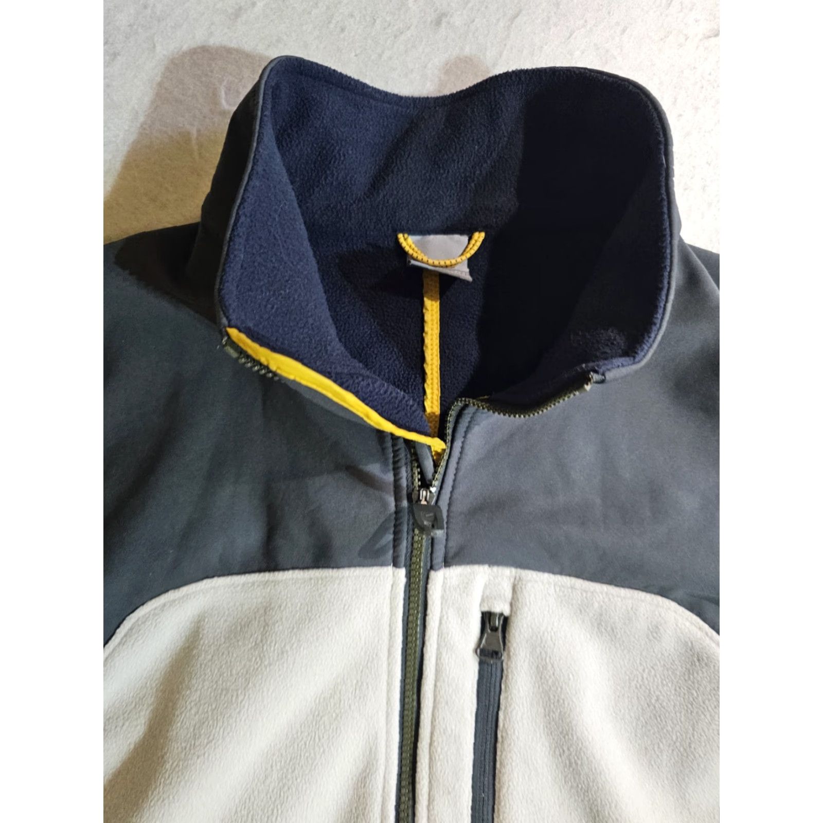 Nike VINTAGE Nike Classic Full Zip Fleece Soft Shell Jacket Gray 2 Tone Mens XL Size Gray Nike Jacket 2 Tone Logo Zipper Embroidered Casual Sportswear Size US XL / EU 56 / 4 - 3 Thumbnail