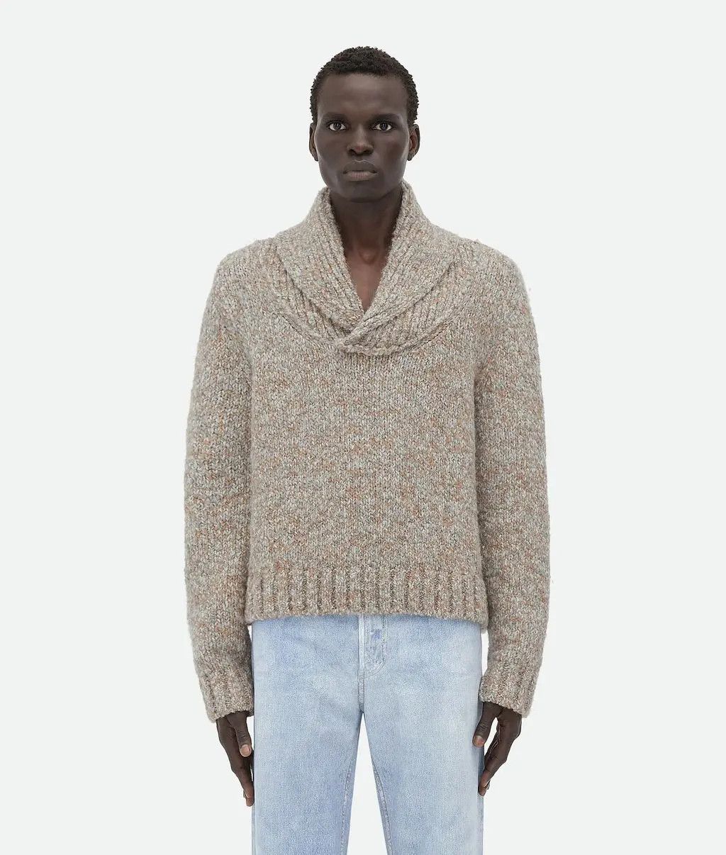 Bottega Veneta o1n1vont0625 Alpaca Shawl Collar Sweater in Camel Size US S / EU 44-46 / 1 - 1 Thumbnail
