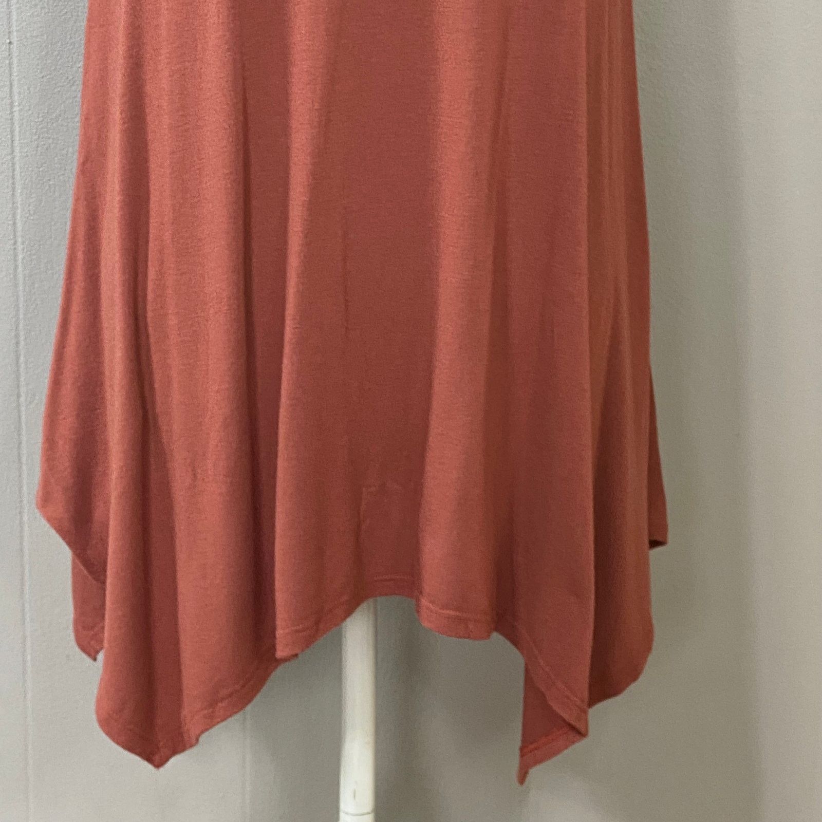 Dillard's Moa Moa Sleeveless Brown Tunic Tank Handkerchief Hem Size M Size M / US 6-8 / IT 42-44 - 4 Thumbnail
