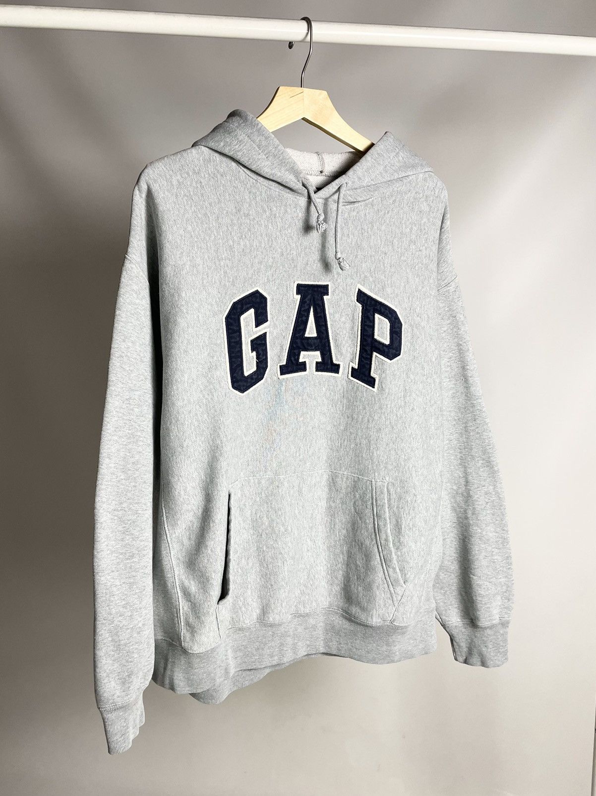 Gap VINTAGE 🐻‍❄️ GAP basic boxy fit centre logo Hoodie Size US M / EU 48-50 / 2 - 2 Thumbnail