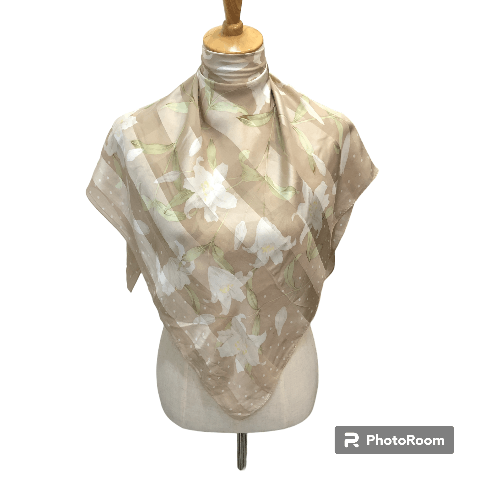 Vintage Vintage Luxury Floral Silk Scarf M1265 Size ONE SIZE - 1 Thumbnail