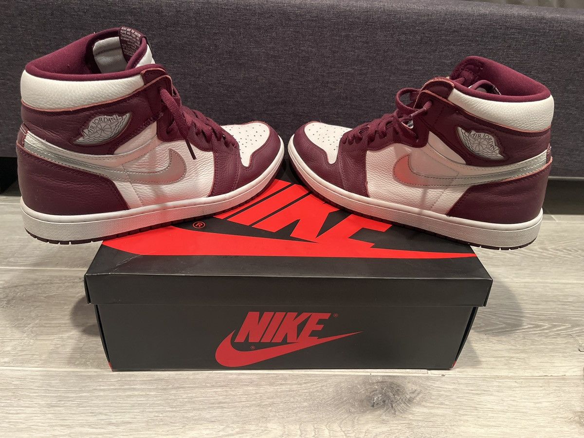 Nike Jordan 1 Bordeaux Size US 10.5 / EU 43-44 - 2 Thumbnail