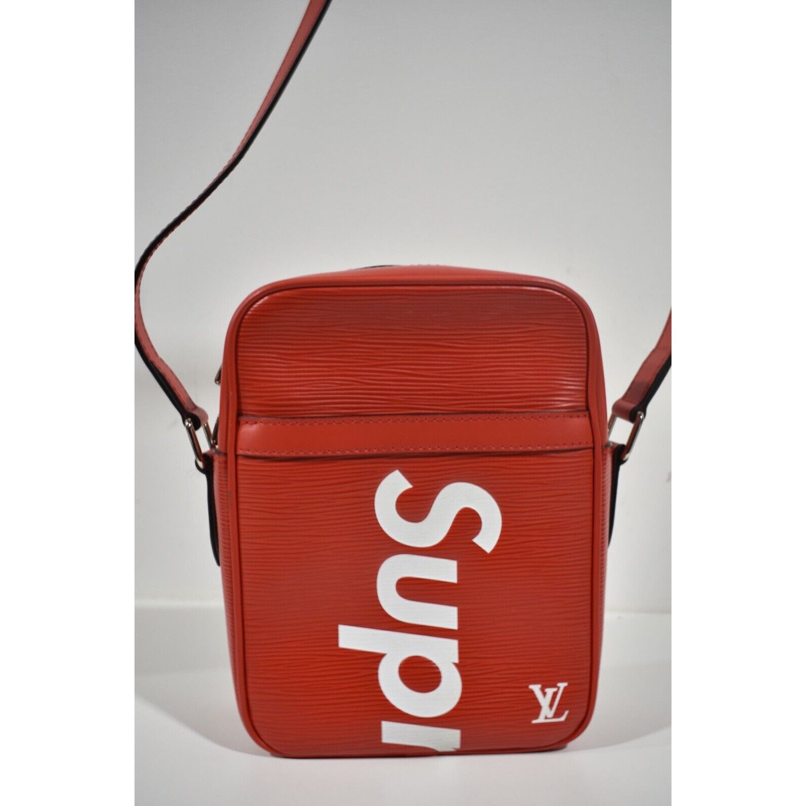 Louis Vuitton Louis Vuitton Supreme Epi Leather Shoulder Crossbody Bag Size ONE SIZE - 3 Thumbnail