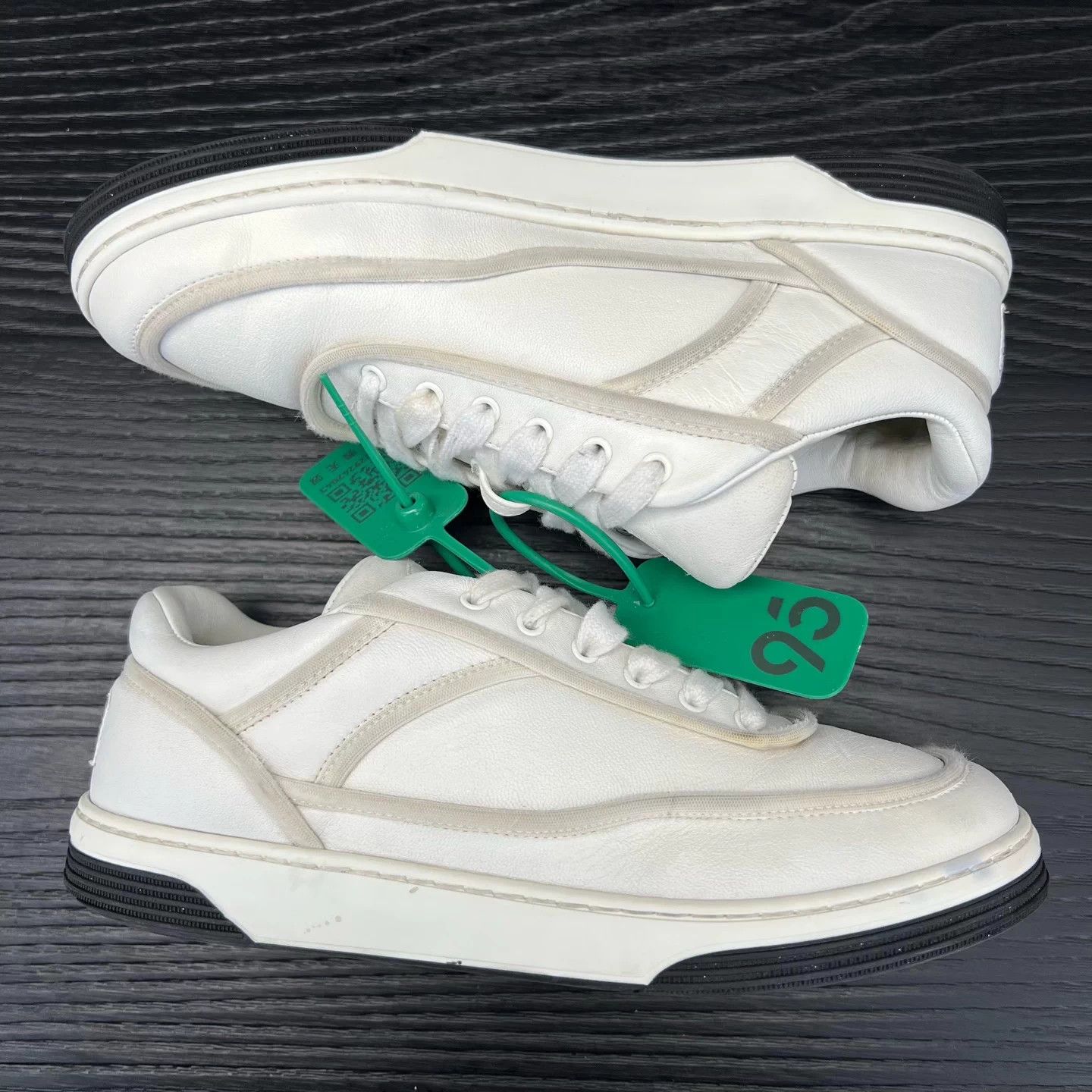 Chanel Chanel white sneakers women 36 like new Size US 5 / IT 35 - 3 Thumbnail