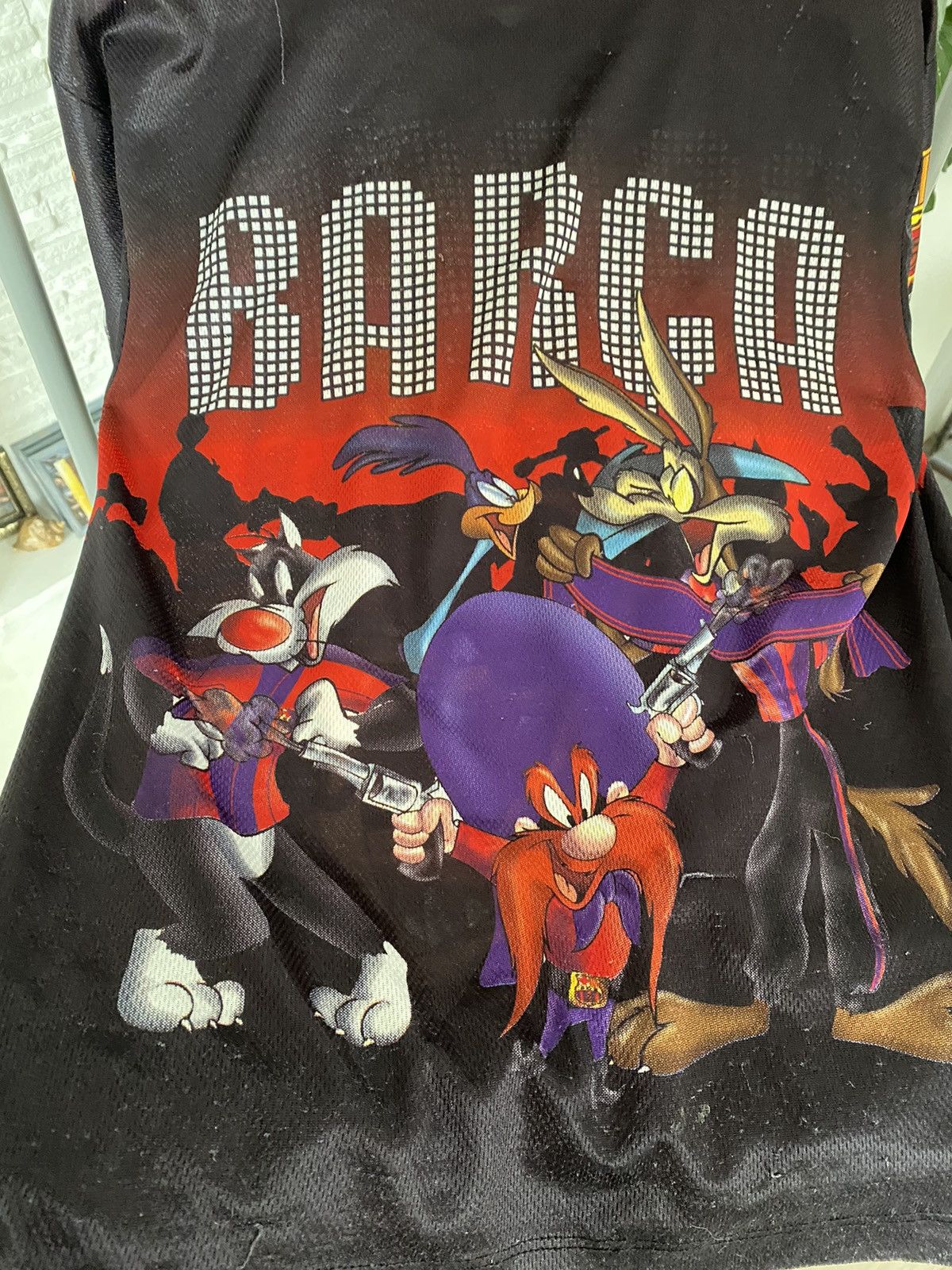 Merc Barcelona merch looney tunes 1998 Size US M / EU 48-50 / 2 - 7 Thumbnail