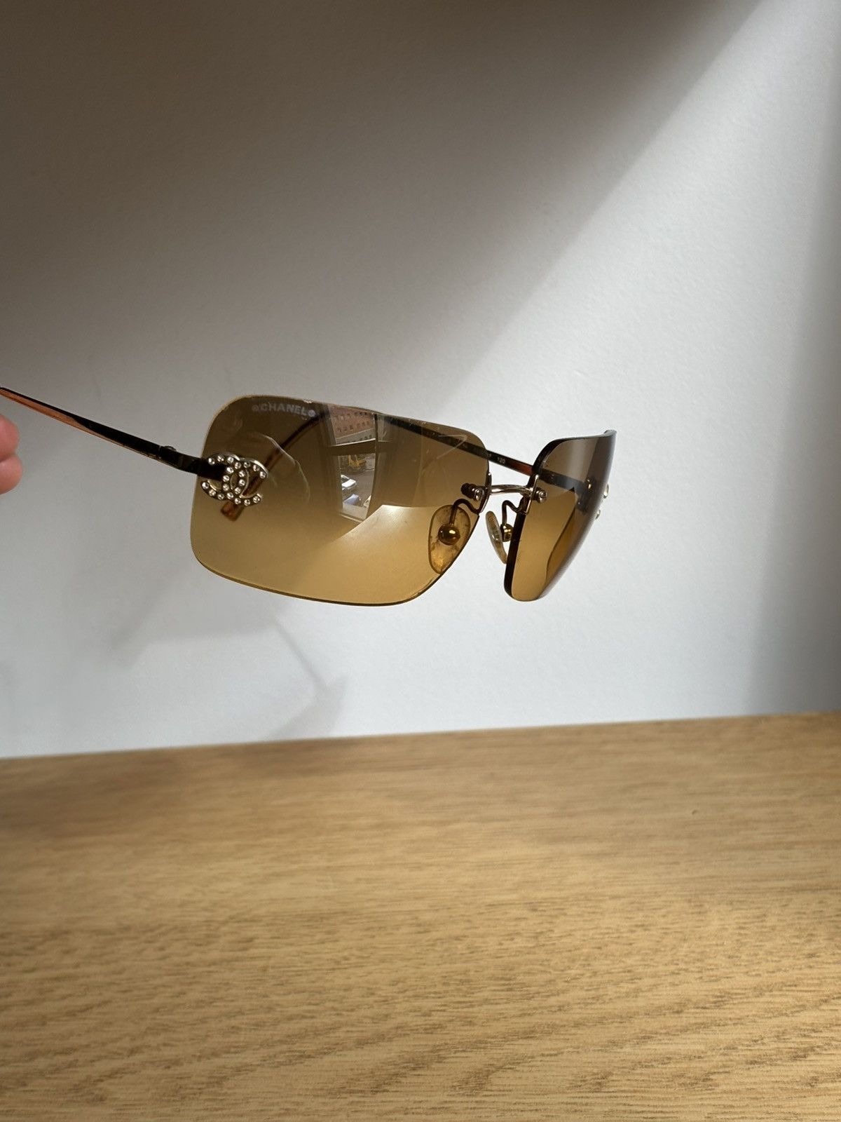 Chanel Chanel Sunglasses 4017-D Rhinestone Logo Rimless Vintage Size ONE SIZE - 4 Thumbnail