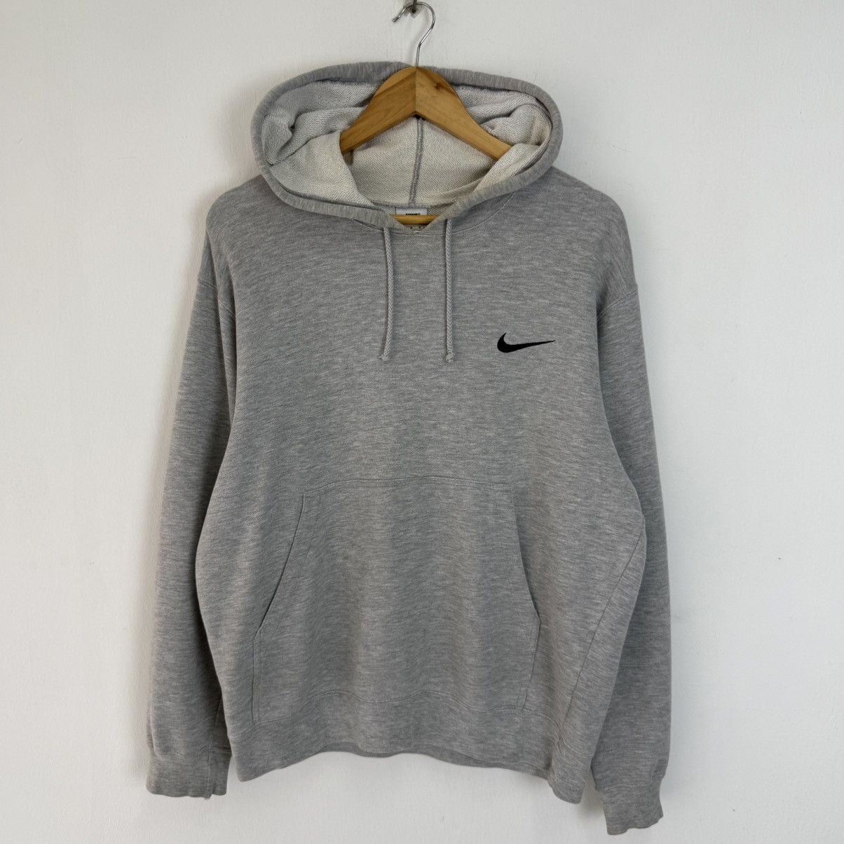 Nike Vintage Nike Basic Swoosh Hoodie. Size US L / EU 52-54 / 3 - 1 Thumbnail