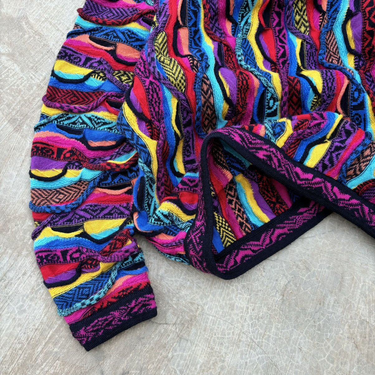 Coogi Crazy Vintage 90s Coogi 3D Knitwear Sweater Size US S / EU 44-46 / 1 - 3 Thumbnail