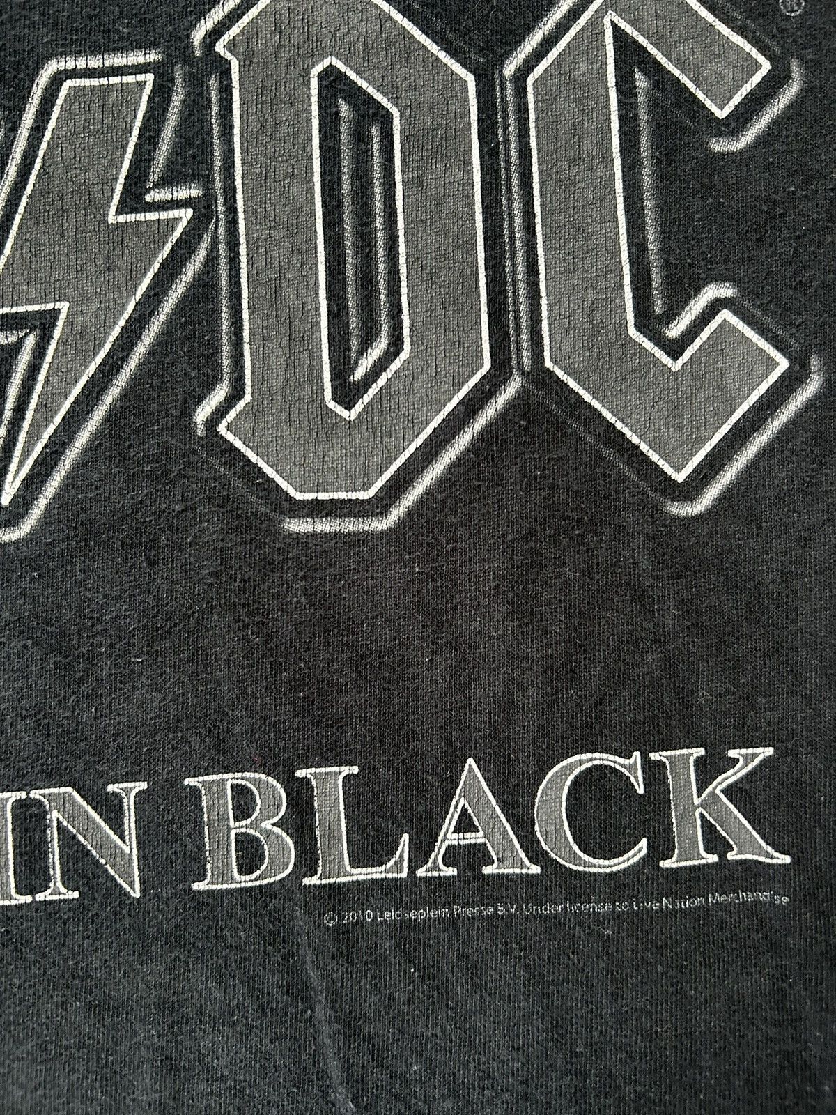 AC/DC AC/DC back in black vintage T-shirt Size US M / EU 48-50 / 2 - 5 Thumbnail