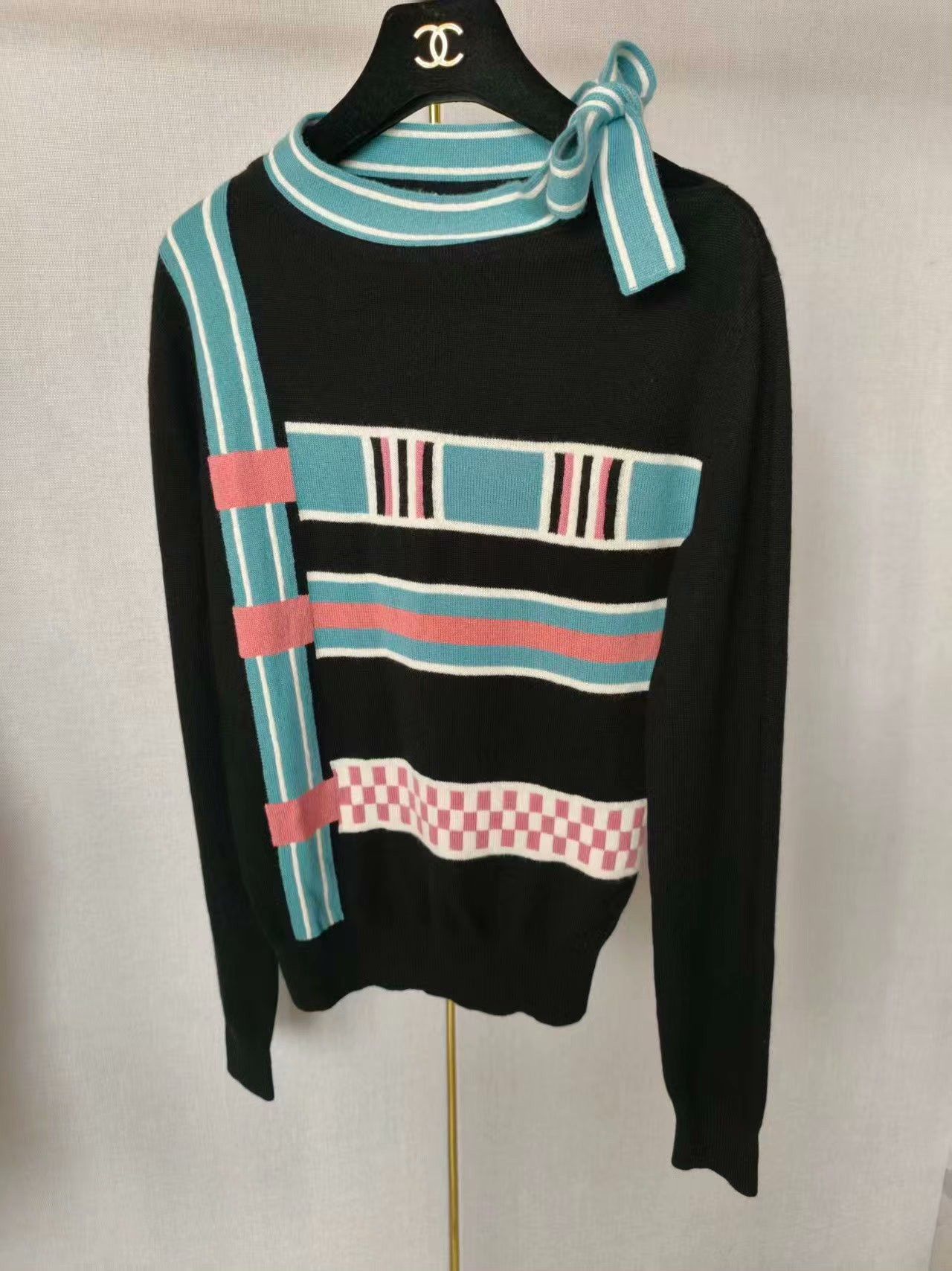 Hermes Hermès Cashmere Top Size M / US 6-8 / IT 42-44 - 1 Thumbnail