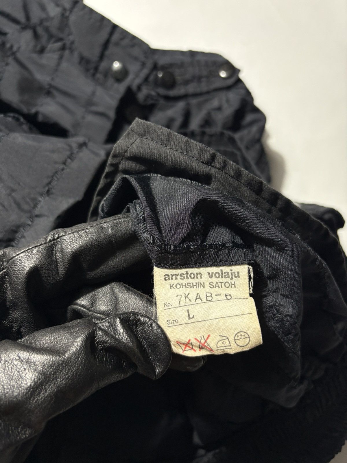 Japanese Brand 80’s ARCHIVE ARRSTON VOLAGU BY KOHSHIN SATOH BOMBER JACKET Size US L / EU 52-54 / 3 - 10 Thumbnail