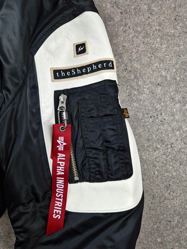 Fragment Design Undercover Fragment Design The Shepherd Bomber Jacket Size M Size US M / EU 48-50 / 2 - 4 Thumbnail