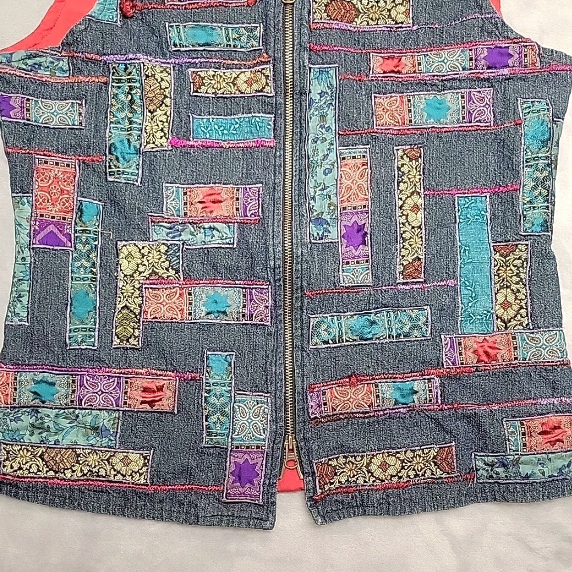Coldwater Creek VINTAGE Coldwater Creek Vest Womens Medium Blue Denim Patchwork Embroidered Boho Retro Size M / US 6-8 / IT 42-44 - 2 Thumbnail